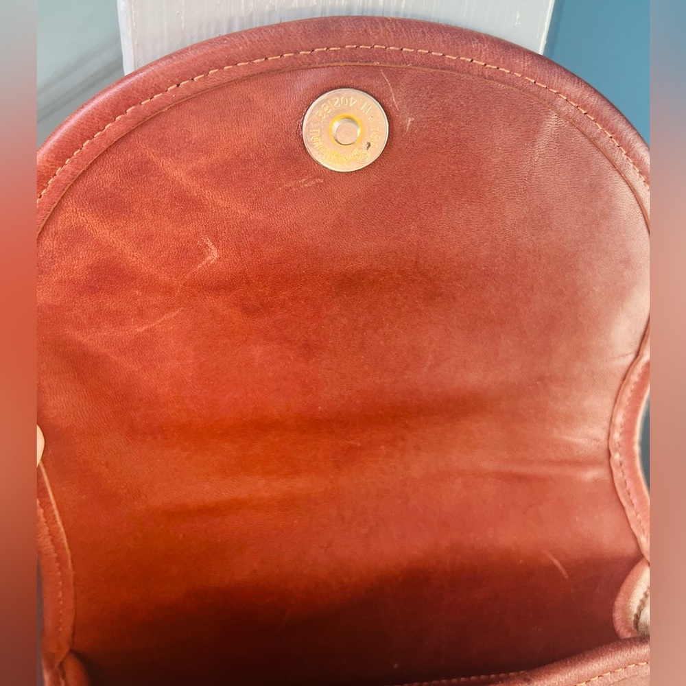 AUTHENTICATED Coach Brown Leather Crossbody Bag - Picture 4 of 13